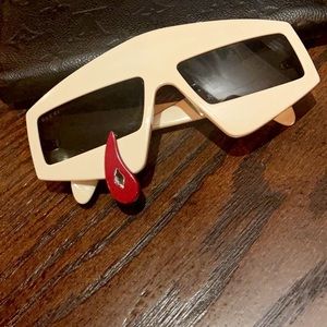 Gucci So Hollywood mask sunglasses